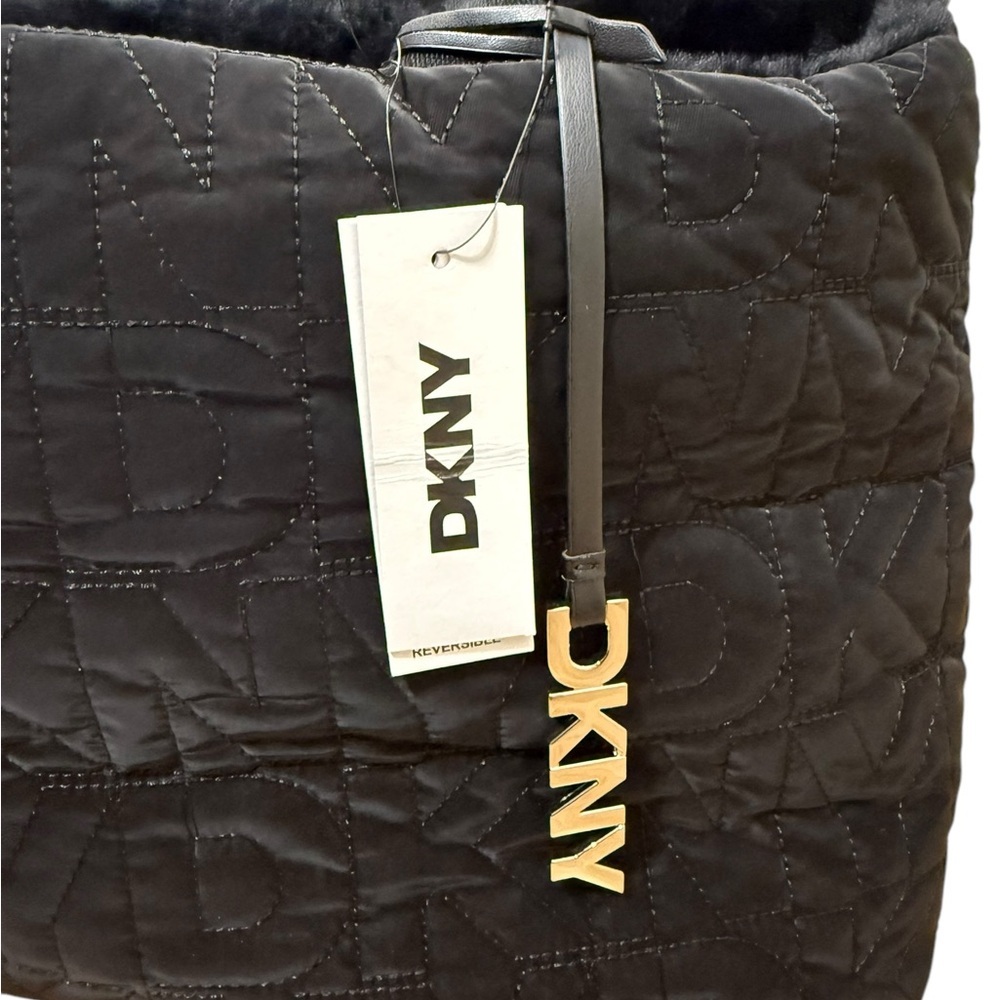 Reversible Faux Fur and Quilt design DKNY black Tote brand new NWT - Picture 4 of 16